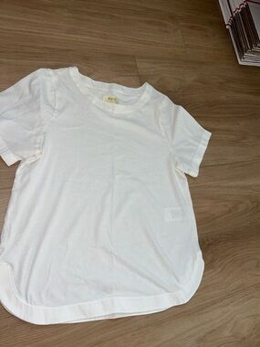 Anthropologie Women’s Short Sleeve Cream Tee